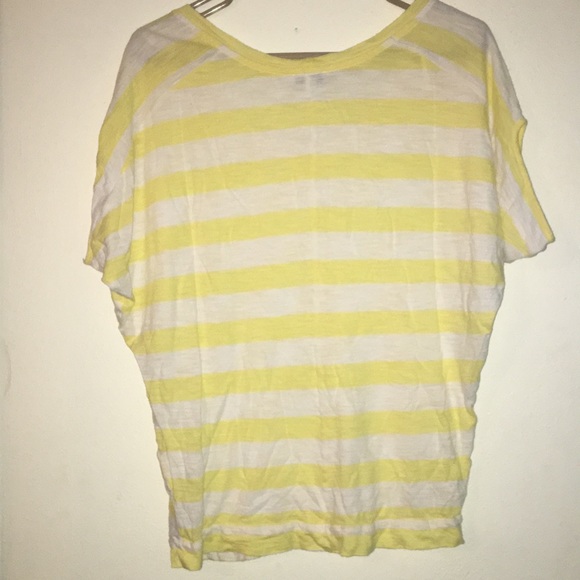 💛Yellow Express Blouse💛 - Picture 2 of 4